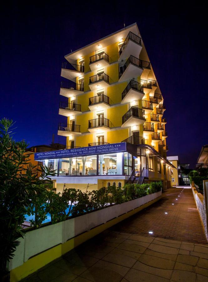 Hotel Mondial Lido di Jesolo Exterior foto